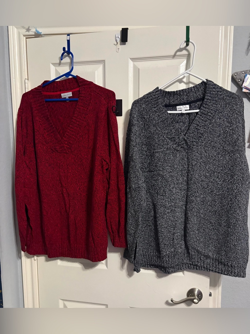 104- bundle 2 100% cotton v-neck sweaters size 4xl fashion bug